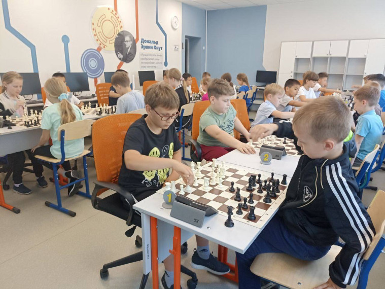 В Саратовском центре одарённых детей «Галактика64» .